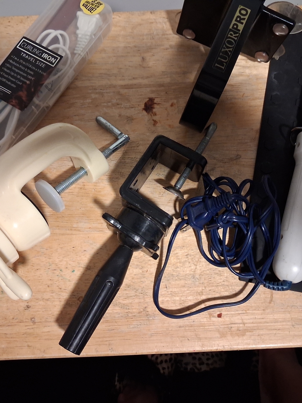Source Unknown Black Hair Tool Clamp with Blue Cord